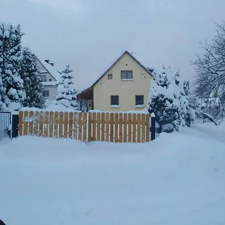 بيت خشبي Pod Kasztanem