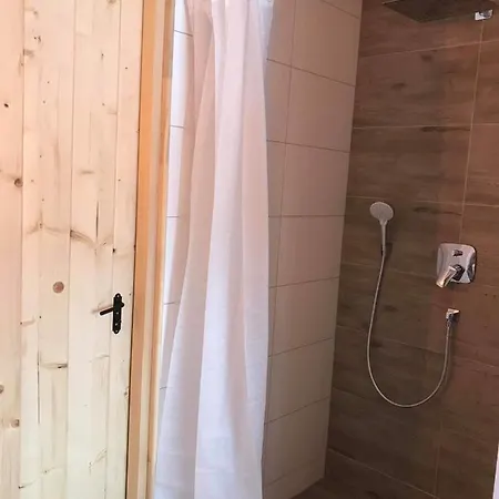 Pod Kasztanem Zwardon