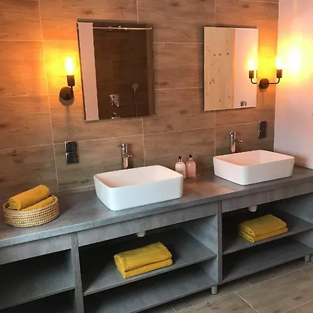 Pod Kasztanem Lodge *